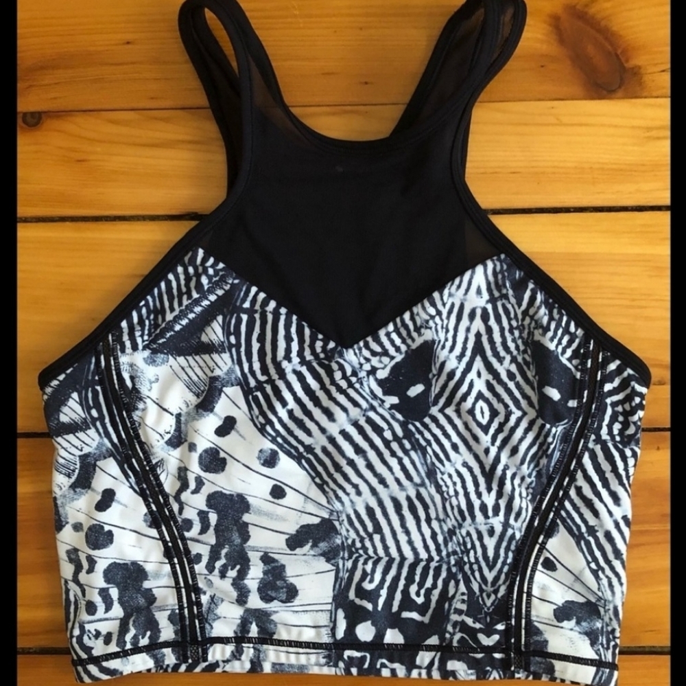 Lululemon Athletica crop style sports bra